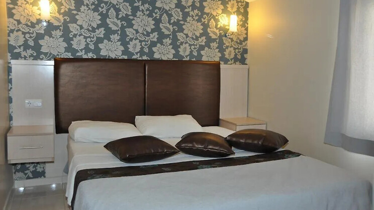 Joker Side Hill Hotel